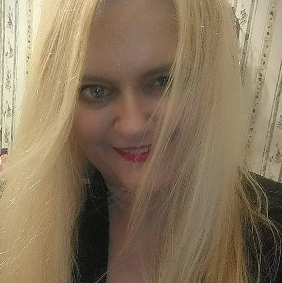 Meet your Posher, Paula - Picture 1 of 1